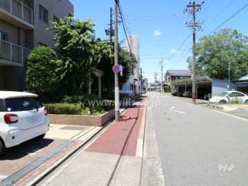 敷地北側前面道路