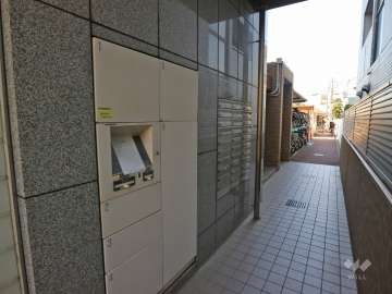 宅配ボックスと共用ポスト