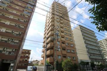 メイツ春岡の外観（南東側から）