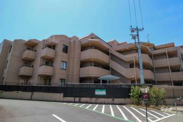 藤和ライブタウン鹿子殿の外観（北東側から）