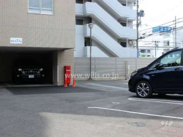 敷地内駐車場（屋外平面式）