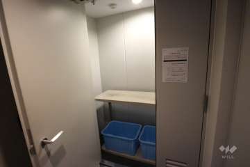 ダストスペース