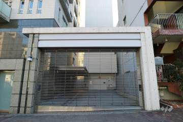 駐車場の出入口（リングシャッター付き）