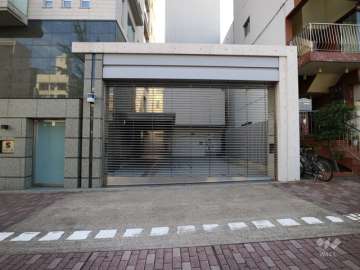 駐車場出入り口（リングシャッター付き）