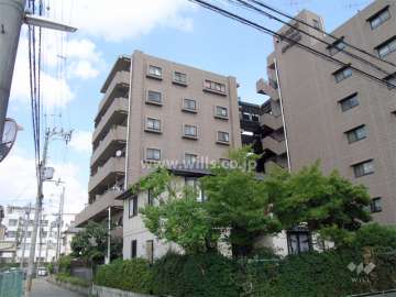 ライオンズマンション豊中熊野町の外観（南西側から）
