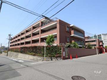 マーキスコート鹿子殿エアレジデンスの外観(南東側から)