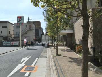 敷地東側前面道路