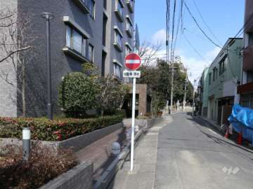 敷地東側前面道路