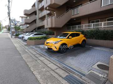 敷地内駐車場(屋外平面式)
