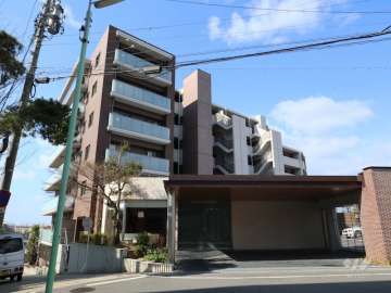 バンベール本山池園町の外観（東側から）