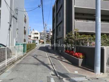 敷地西側前面道路