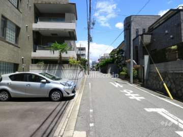 敷地東側前面道路