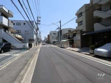 敷地北側前面道路