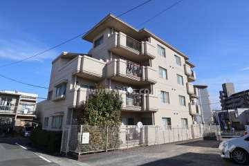 三旺マンション第5名東の外観（南西側から）