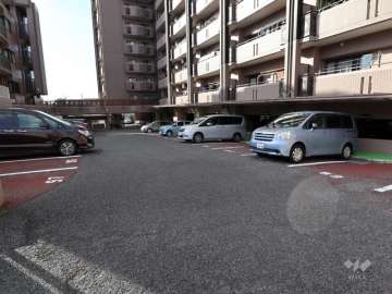 敷地内駐車場(屋外平面式)