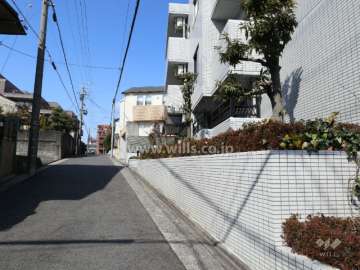 敷地西側前面道路