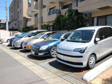 敷地内駐車場（屋外平面式）