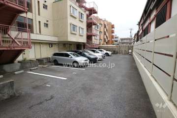 敷地内駐車場（屋外平面式）