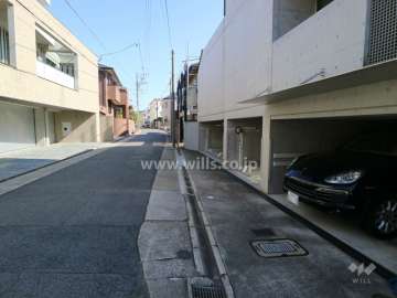 敷地西側前面道路