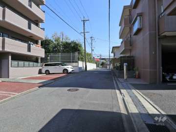 敷地南側前面道路
