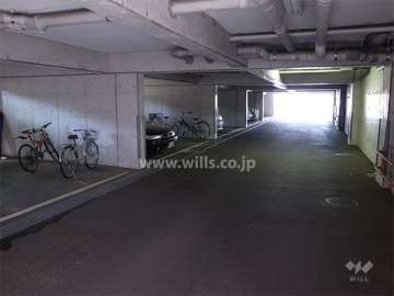 敷地内駐車場（屋内平面式）