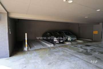 敷地内駐車場（屋内機械式）