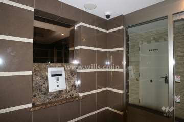 エントランスはオートロック付きです。