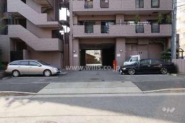 駐車場の出入り口