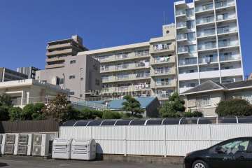 ダイアパレス大池の外観（南東側から）