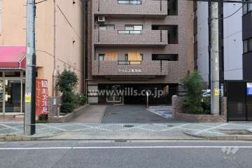 駐車場出入り口