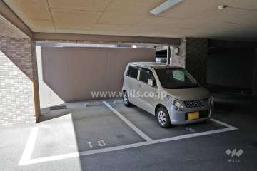 敷地内駐車場（屋内平面式）