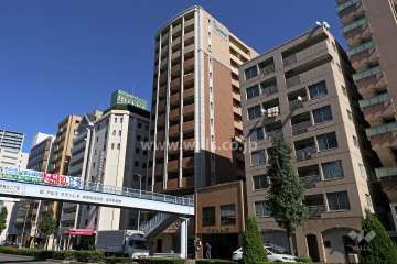 プレサンス金山グリーンパークスの外観（南西側から）