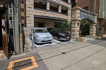 プレサンス新栄リミックスの外観（南東側から）