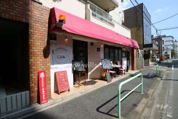 1階部分は店舗です