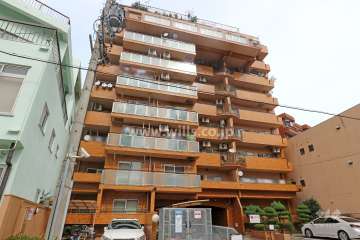 三旺マンション第3新栄の外観（南西側から）