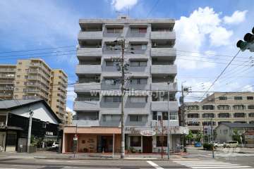 三旺マンション新栄の外観（南西側から）