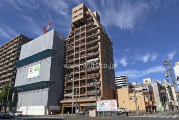 三旺マンション第2鶴舞の外観（南東側から）