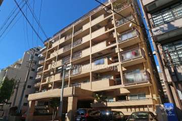 三旺マンション鶴舞の外観（南東側から）
