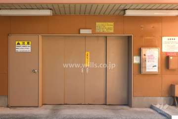 敷地内駐車場（屋内機械式）