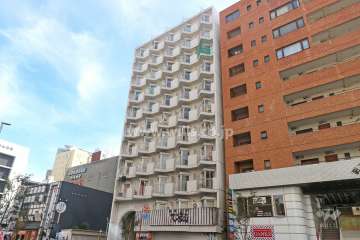 栄マンションN棟の外観（北西側から）