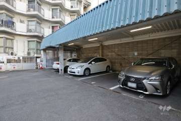 敷地内駐車場（屋外平面式）