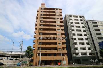 ロジェ千種の外観（西側から）