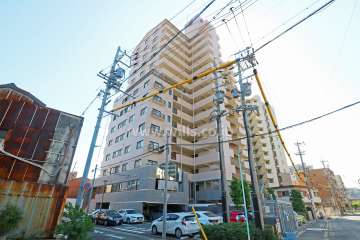 丸美ロイヤル新栄の外観（北側から）