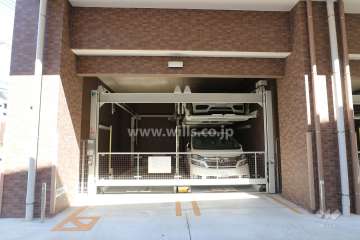 敷地内駐車場（屋内機械式）