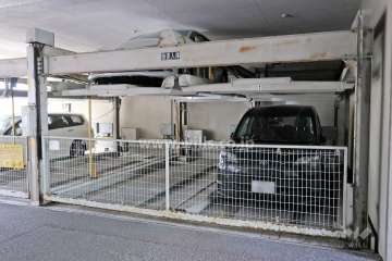 敷地内駐車場（屋内機械式）