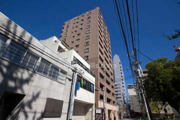 藤和シティホームズ栄の外観（南西側から）