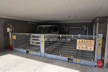 敷地内駐車場（屋内機械式）