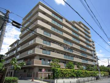 ディアエスタ・ミオ豊中（ウエストスクエア）の外観（南東側から）