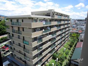 ディアエスタ・ミオ豊中（イーストスクエア）の外観（南西側から）