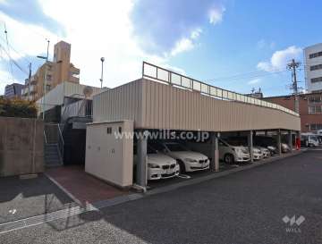 敷地内駐車場（平面式、北東側から）